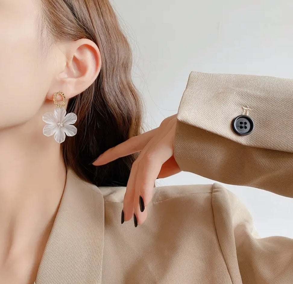 White Flower Top Earring